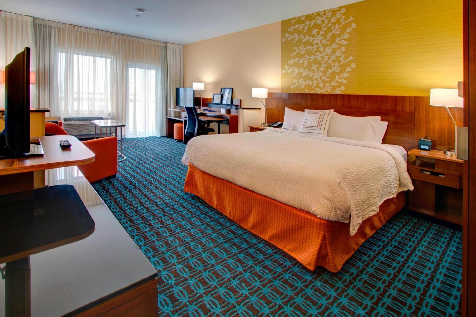 Fairfield Inn & Suites By Marriott Chincoteague Island Waterfront Exterior photo